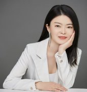 张莹莹：不惧“至暗时刻”，创造自己说了算的人生！